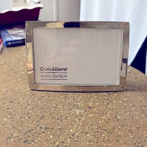 Brand new 4x6 silver rim picture frame